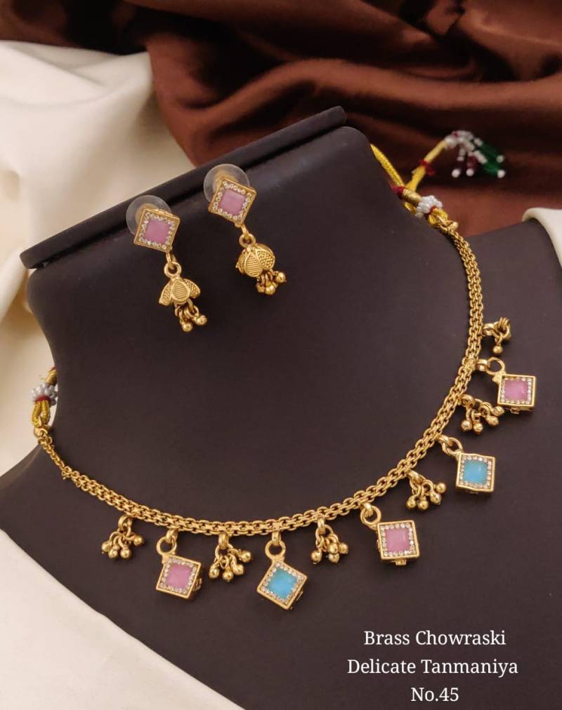 Brass Chowraski Delicate Tanmaniya 1