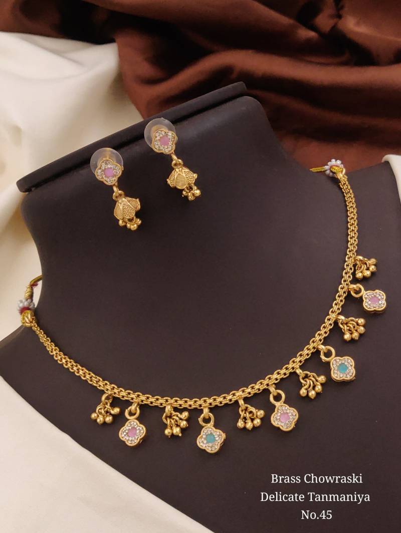 Brass Chowraski Delicate Tanmaniya 1