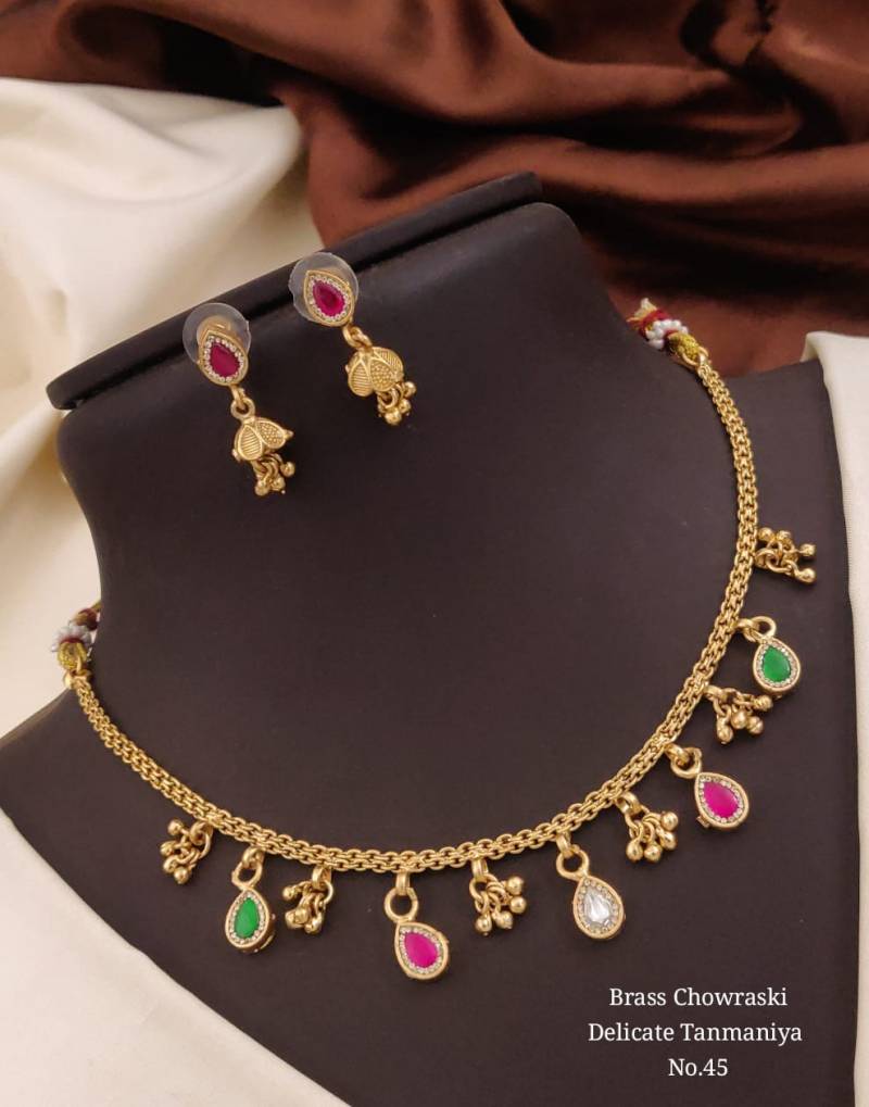 Brass Chowraski Delicate Tanmaniya 1