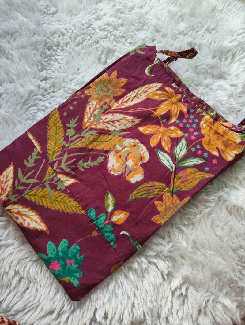 Amrah Naisha K 1072 Pure Cambric Cotton Printed One Piece Dress