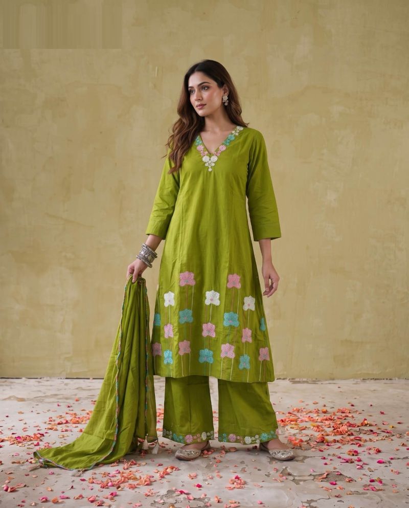 Amrah Wholesale Naisha K 1135 Mul Cotton Embroidered Kurti Pant Dupatta Set