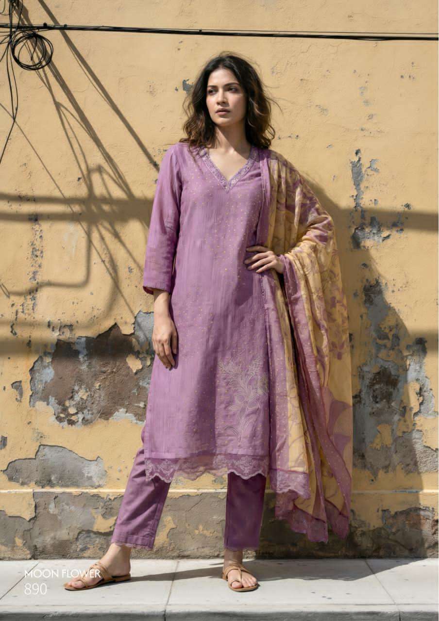 Sahiba Moon Flower