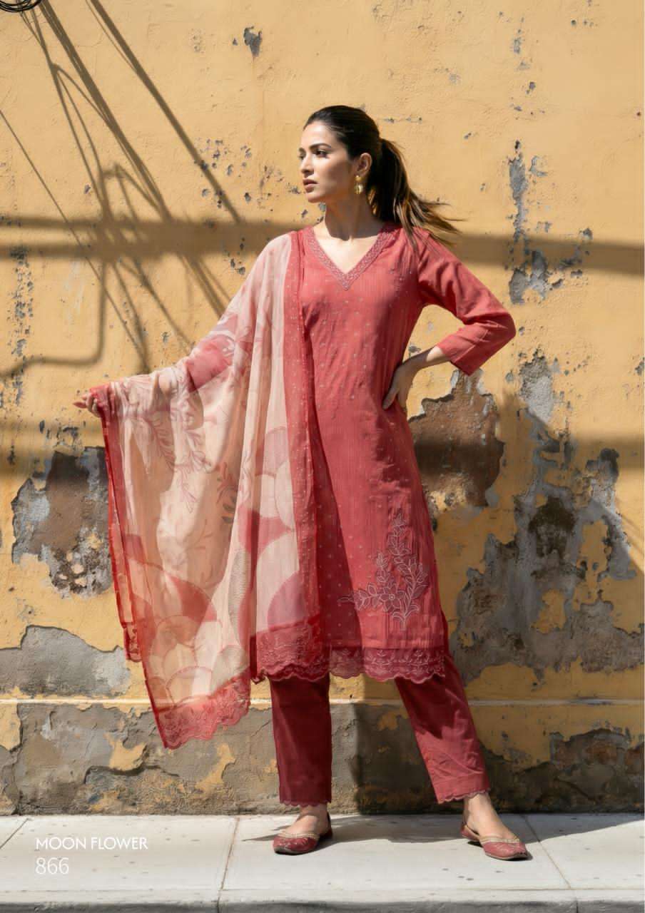 Sahiba Moon Flower