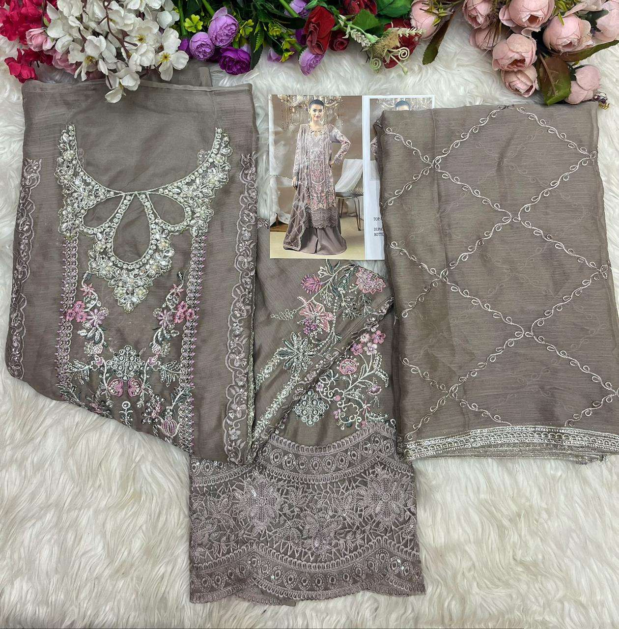 Shree Fab SF - 5581 Pakistani Suit Wholesale Catalogue - Amrah Wholesale