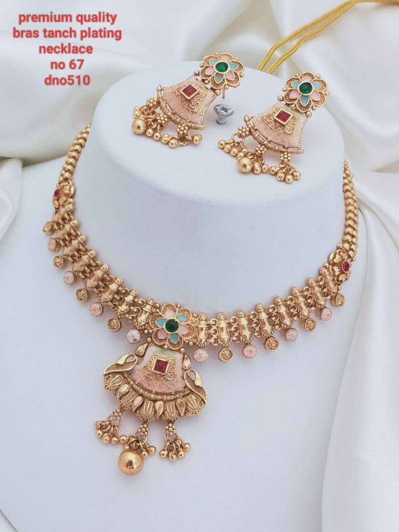 Brass High Gold Tanch Pleating Necklace 2