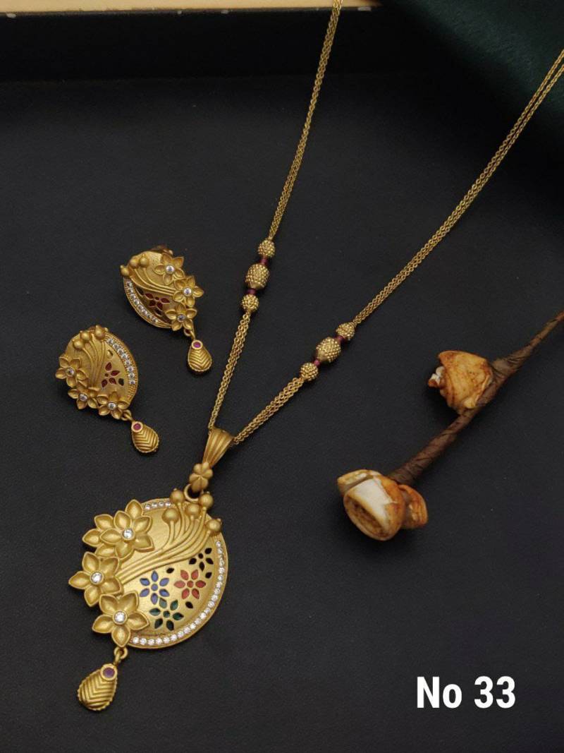 Brass High Gold Pendal Butti 5