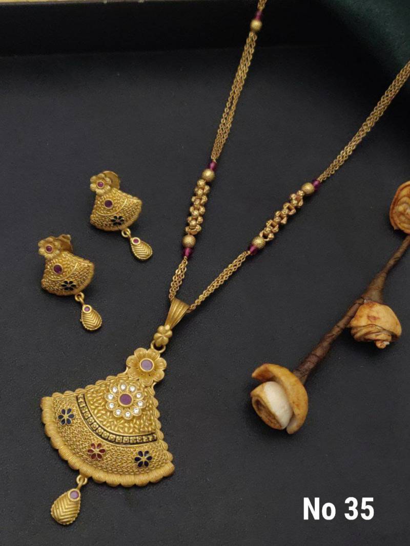 Brass High Gold Pendal Butti 6