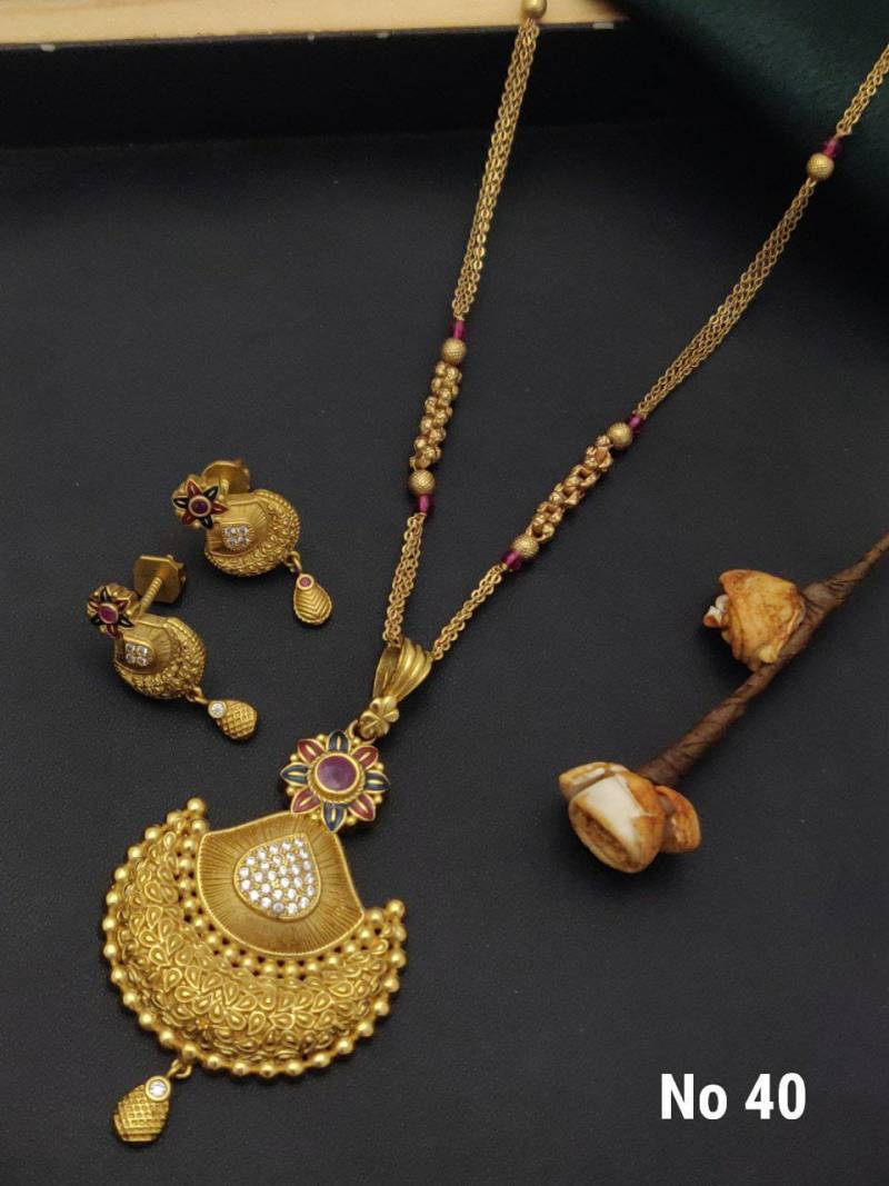 Brass High Gold Pendal Butti 6