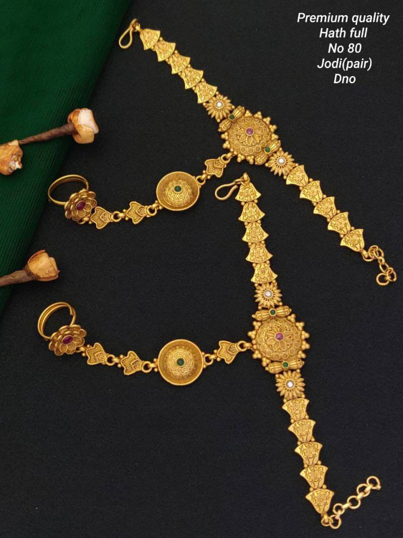 Brass High Gold Hath Panja Set 15