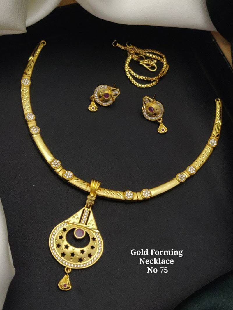 Gold Forming Necklace 1