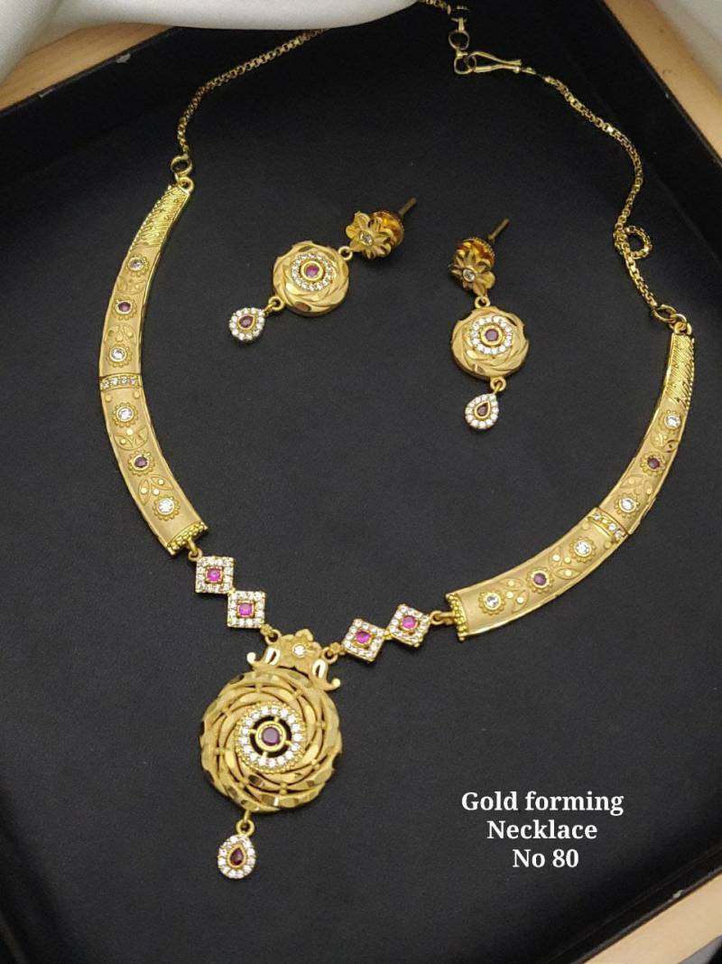 Gold Forming Necklace 2