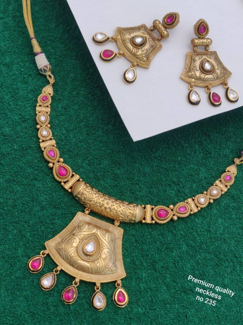 Brass High Gold Necklace 9