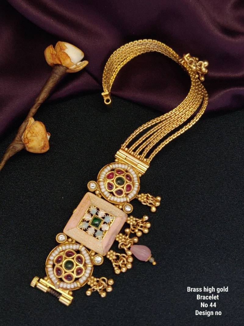 Brass High Gold Bracelet 19