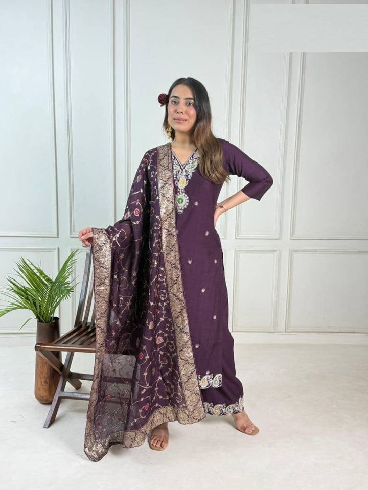 Naisha K 177