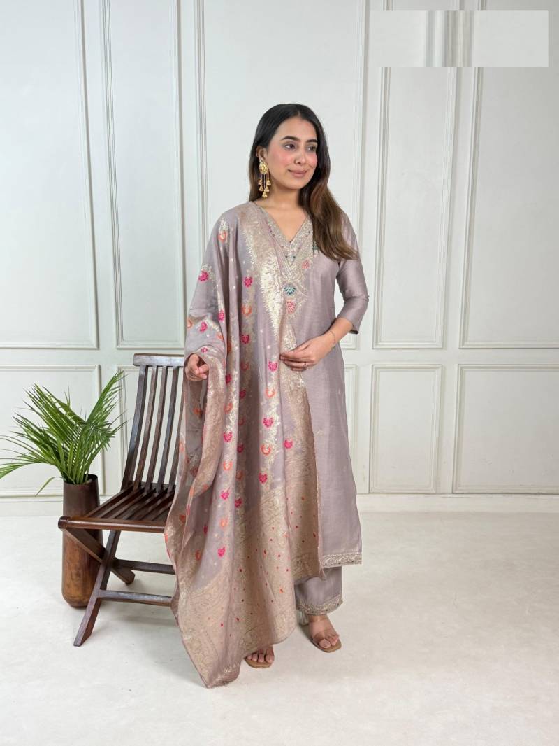 Naisha K 177