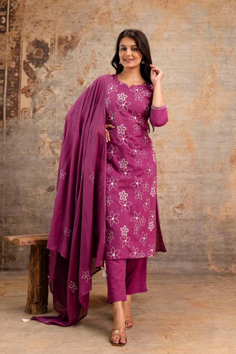 Naisha K 179
