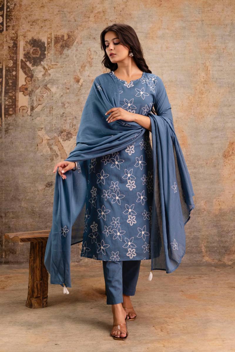 Naisha K 179