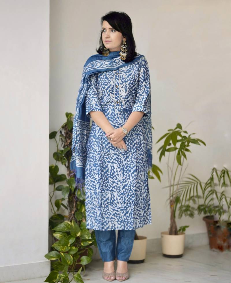 Dhruvi 310