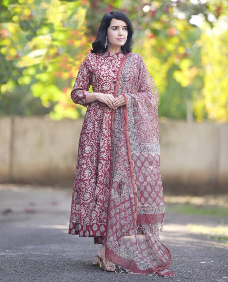 Dhruvi 313