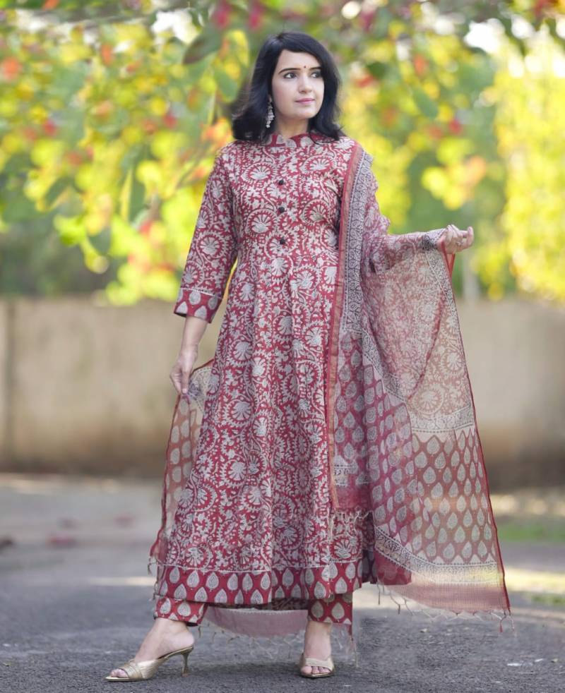 Dhruvi 313
