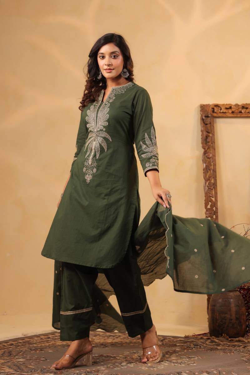Naisha K 244
