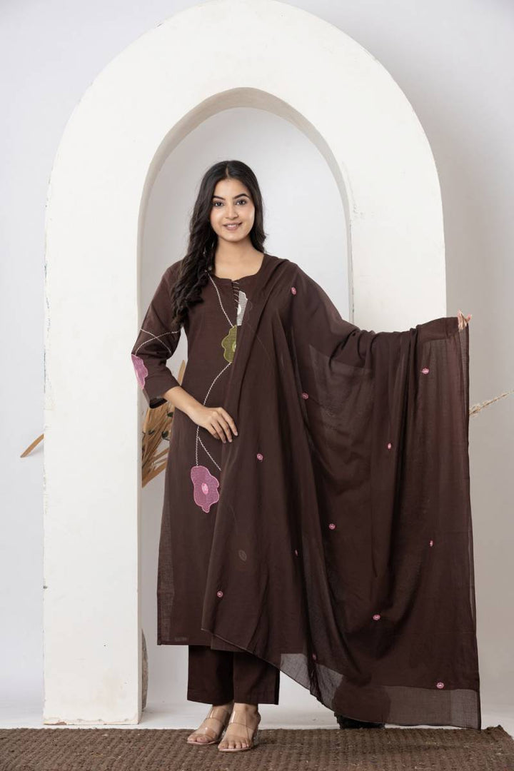Naisha K 257