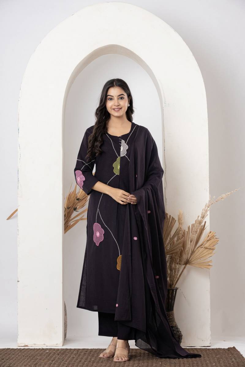 Naisha K 257
