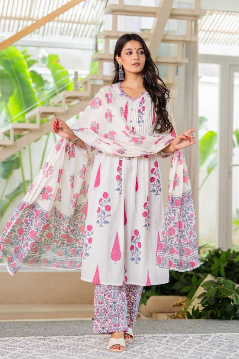 Naisha K 261