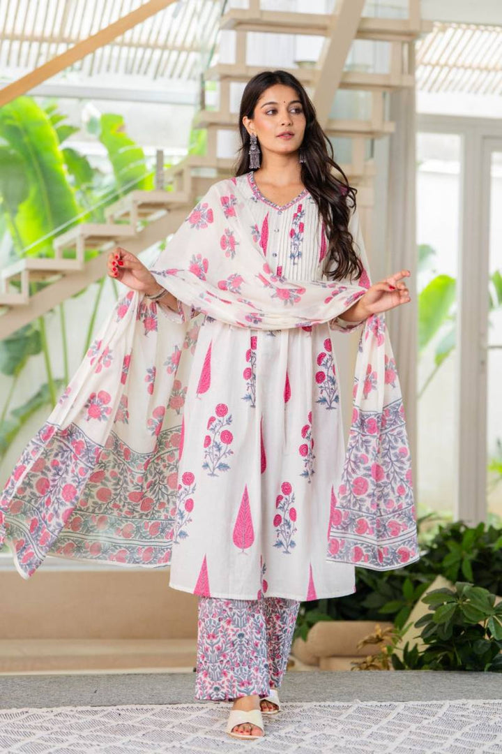 Naisha K 261