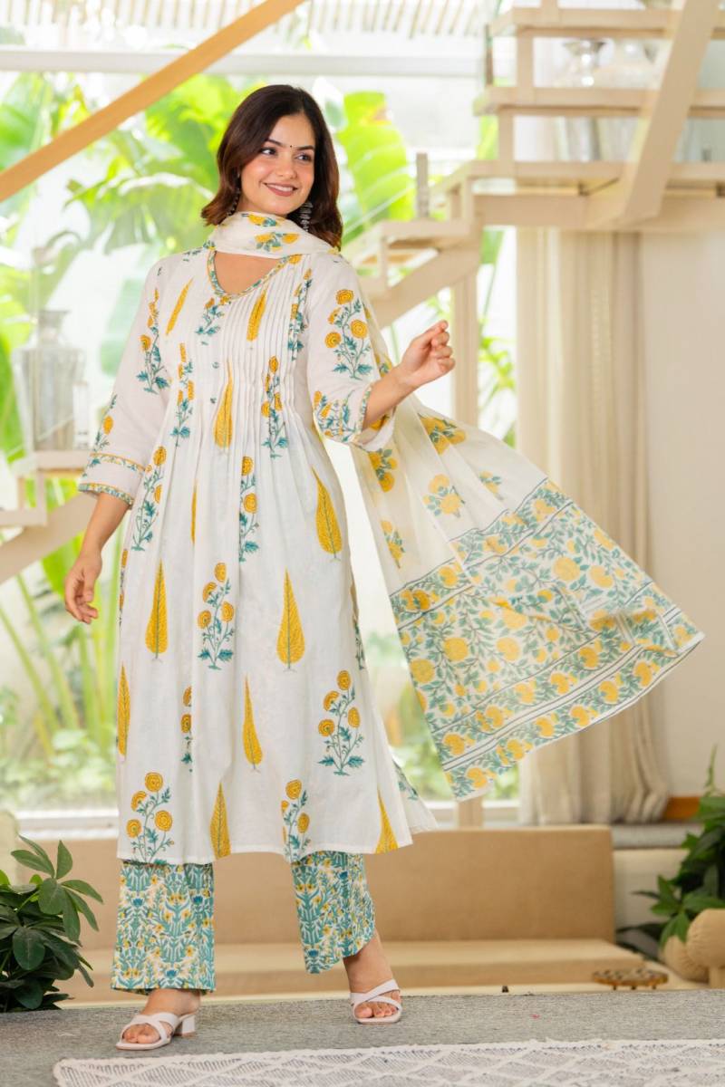 Naisha K 261