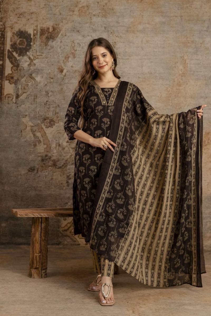 Naisha K 271