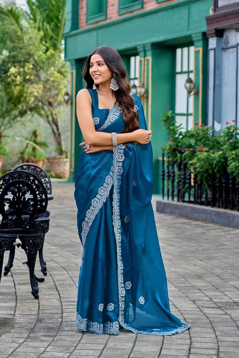 Meera 310
