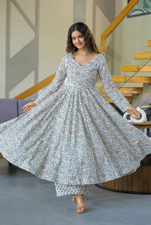 Dhruvi 381