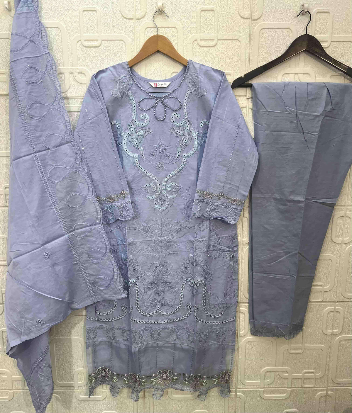 ELAN LAWN STUDIO E - 25 Pakistani Suit Set - Amrah Wholesale