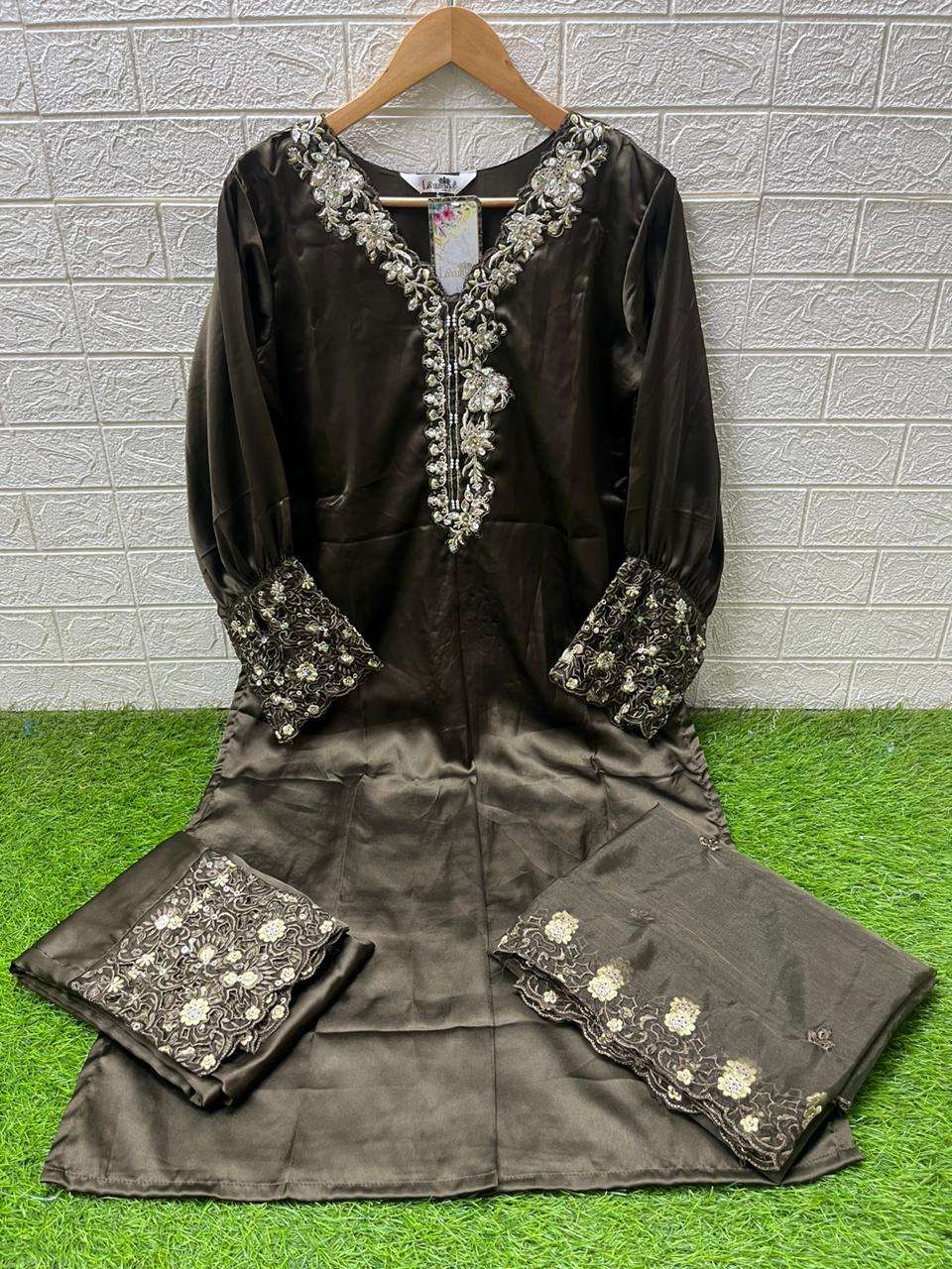 LAXURIA TRENDZ 1491 (4 Pcs)