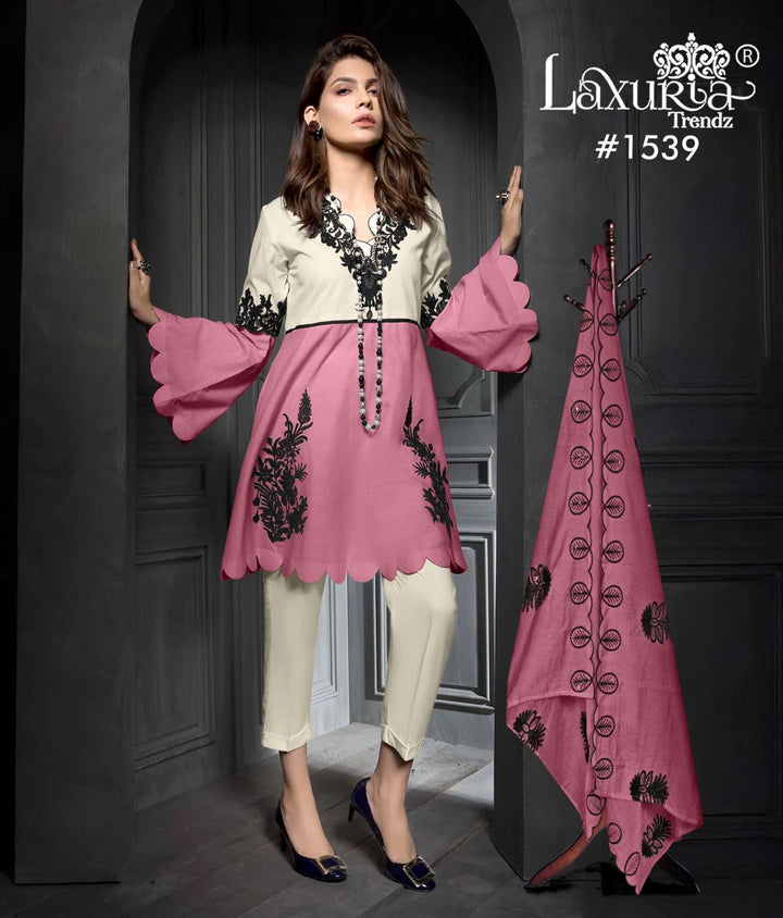 Laxuria Trendz 1539
