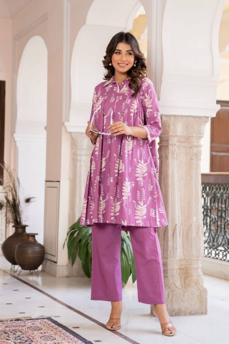 Naisha K 279