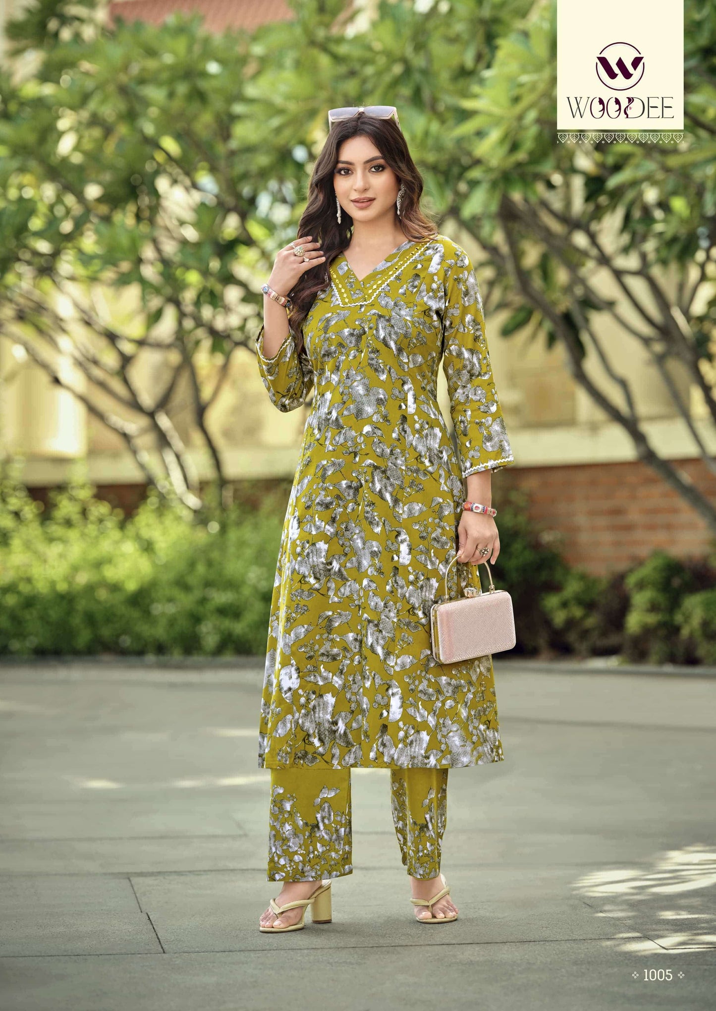 Woodee Pavitra