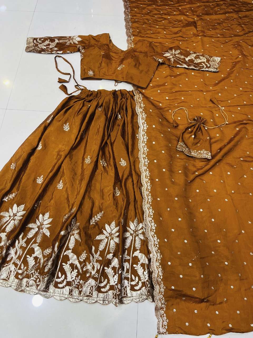 Aawiya 1022