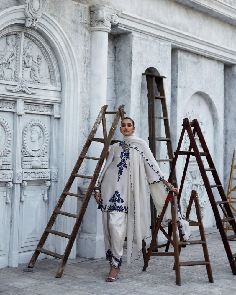Afsana Gauri Rayon Embroidered Salwar Suit Set