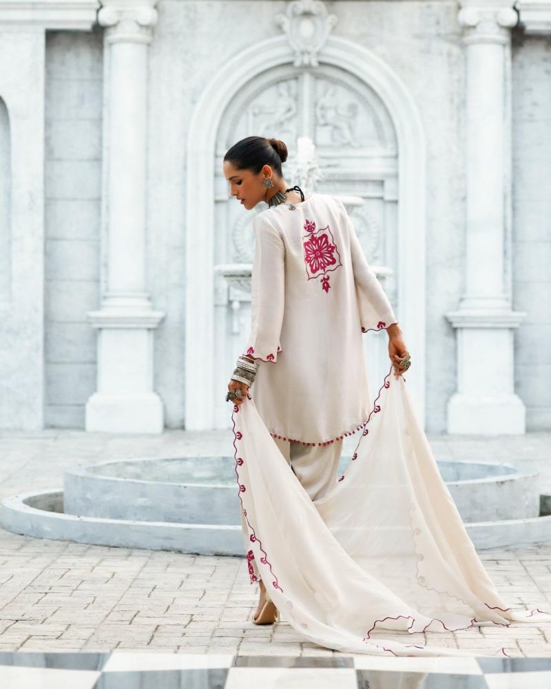 Afsana Gauri Rayon Embroidered Salwar Suit Set