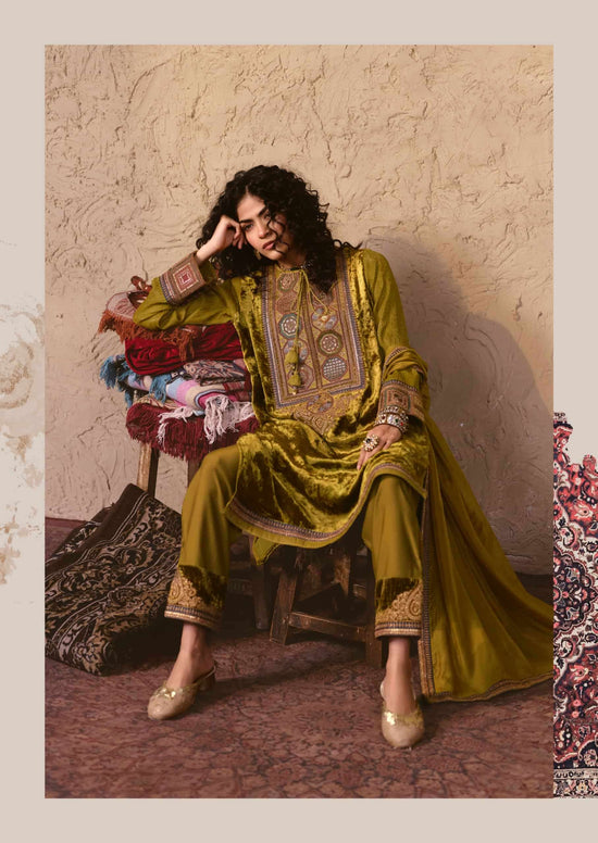 Aiqa Lifestyle Nooren Viscose Velvet Bemberg Tabby Silk Designer Suit