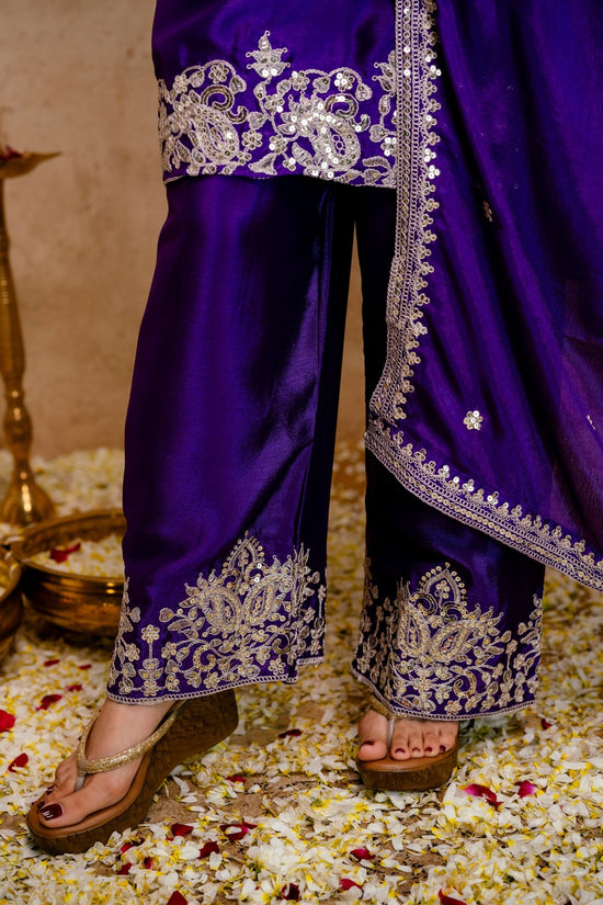 Amrah Devsuhani 01 Chinon Embroidered Kurti Pant Dupatta Set - Amrah Wholesale