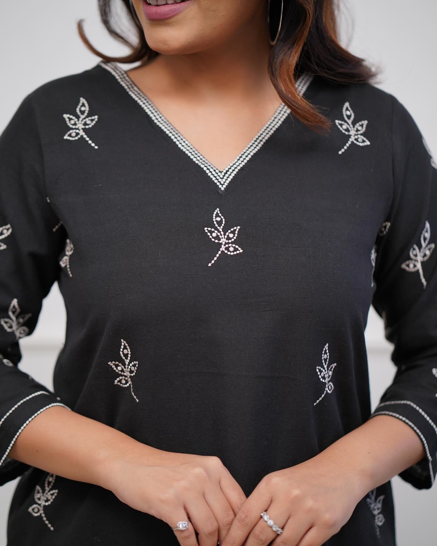 Amrah Wholesale Dhruvi 451 Cotton Kurti Pant Set