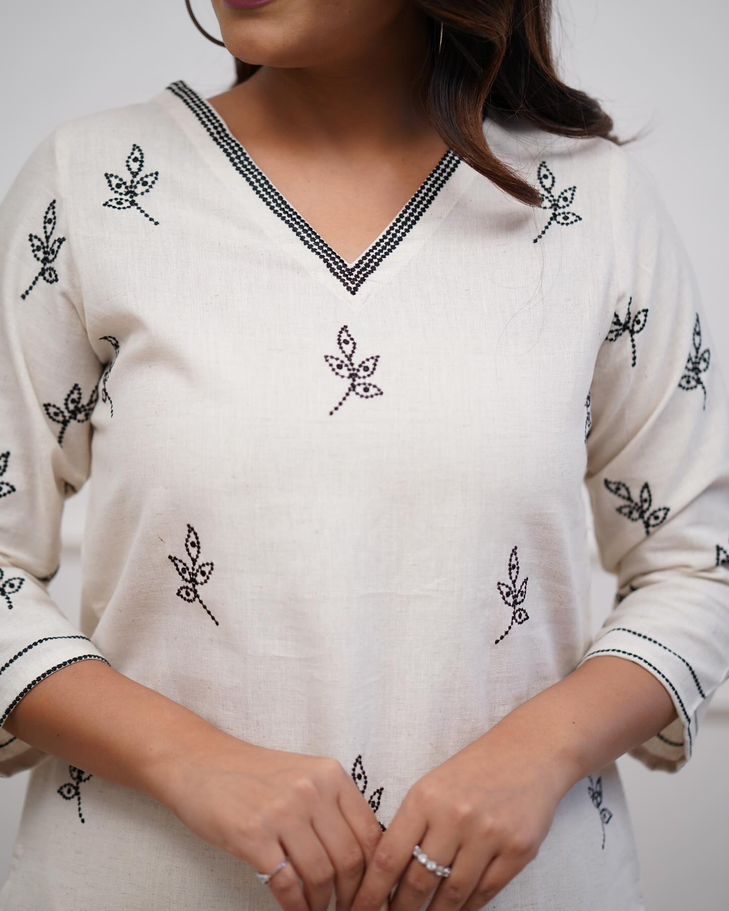 Amrah Wholesale Dhruvi 452 Cotton Kurti Pant Set