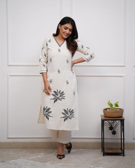 Amrah Wholesale Dhruvi 452 Cotton Kurti Pant Set