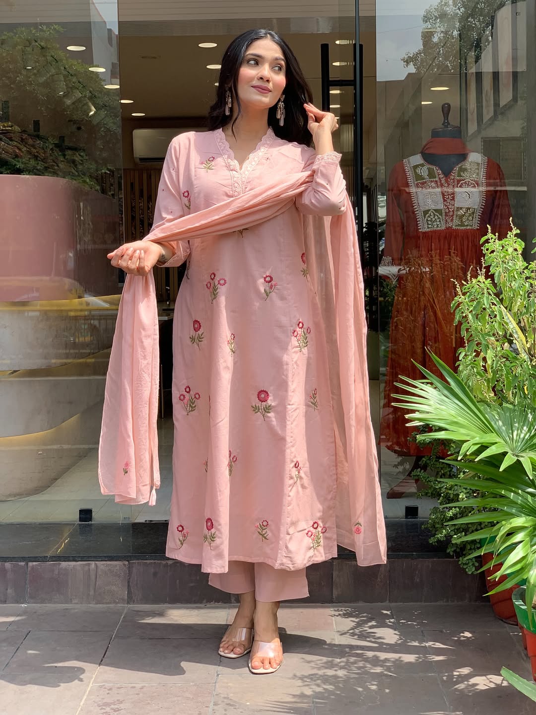Amrah Dhunidhi 01 Chanderi Embroidered Kurti Pant Dupatta Set