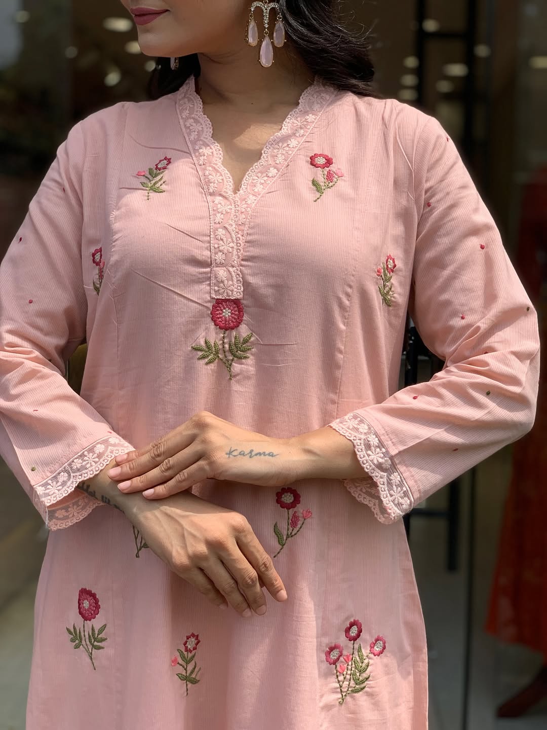 Amrah Dhunidhi 01 Chanderi Embroidered Kurti Pant Dupatta Set