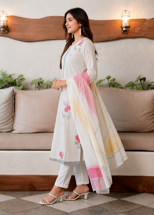 Amrah Drd 06 White Cotton Jacquard Kurti Pant Dupatta Set