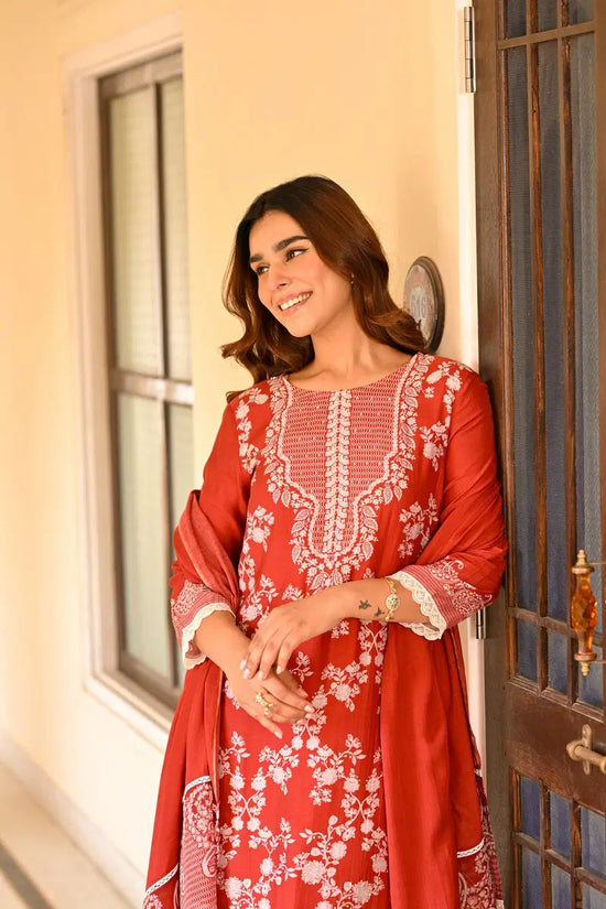 Inaya 01